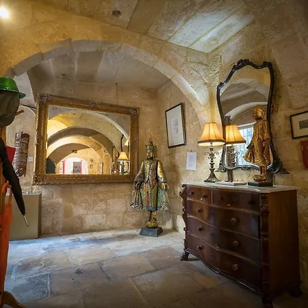 Buddha Vila Zurrieq